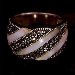 BOGO > Vintage Mother of Pearl Sterling Silver Marcasite Art Deco Style Ring